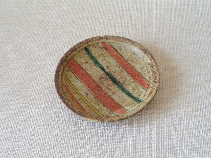 丸皿（色絵線紋a）