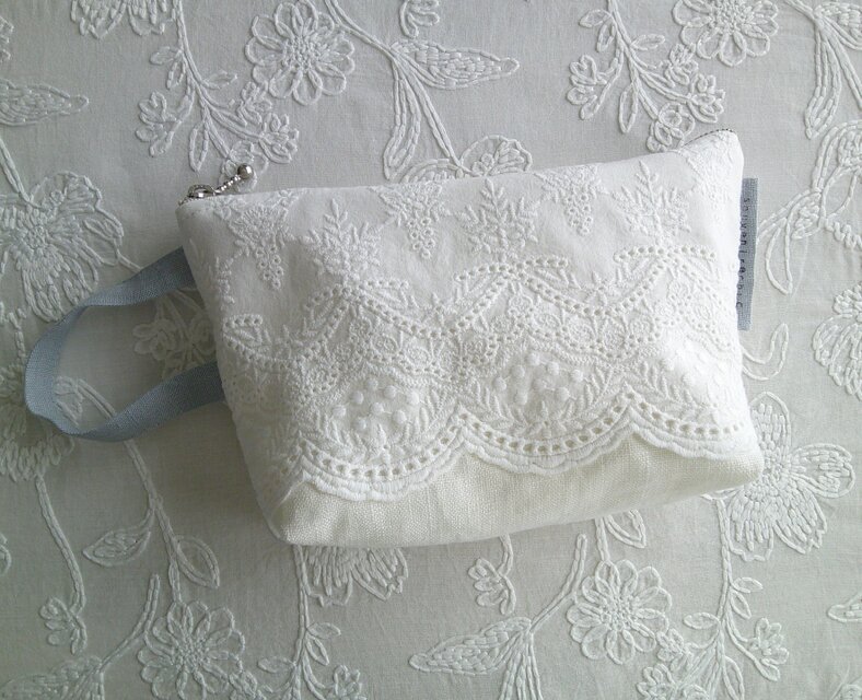 ハンドメイドつ cutwork刺繍×linen PouchSet | iichi 日々の暮らしを心地よく
