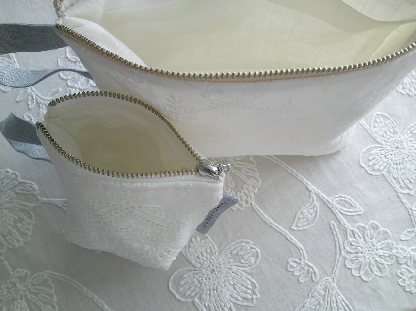 【アンちゃん様オーダー専用ページ】リネン刺繍 cutwork刺繍×linen PouchSet | iichi 日々の暮らしを心地よく