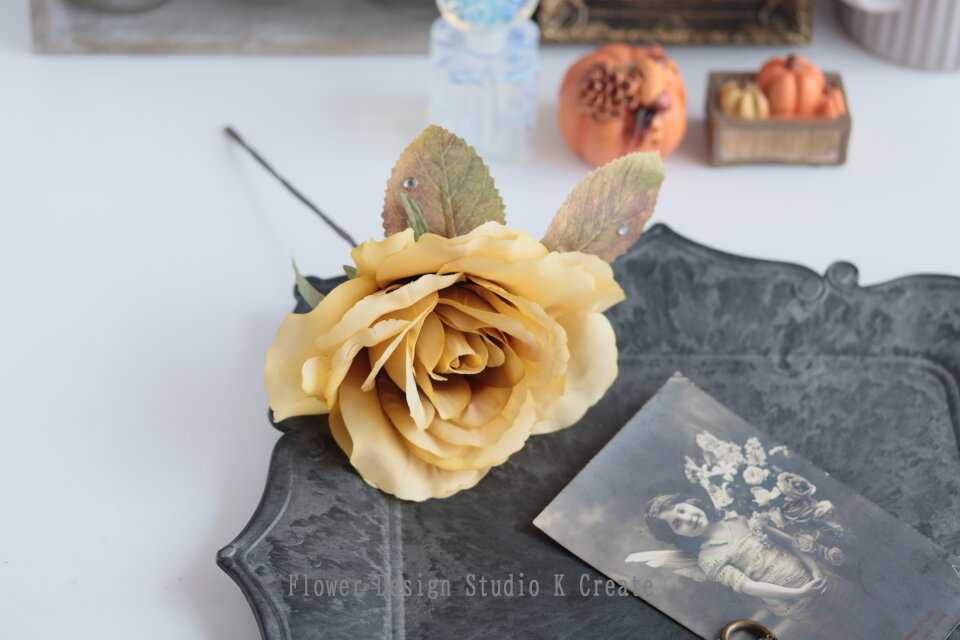 フラメンコ・ダンス髪飾りに♡マスタードイエローの薔薇の髪飾り
