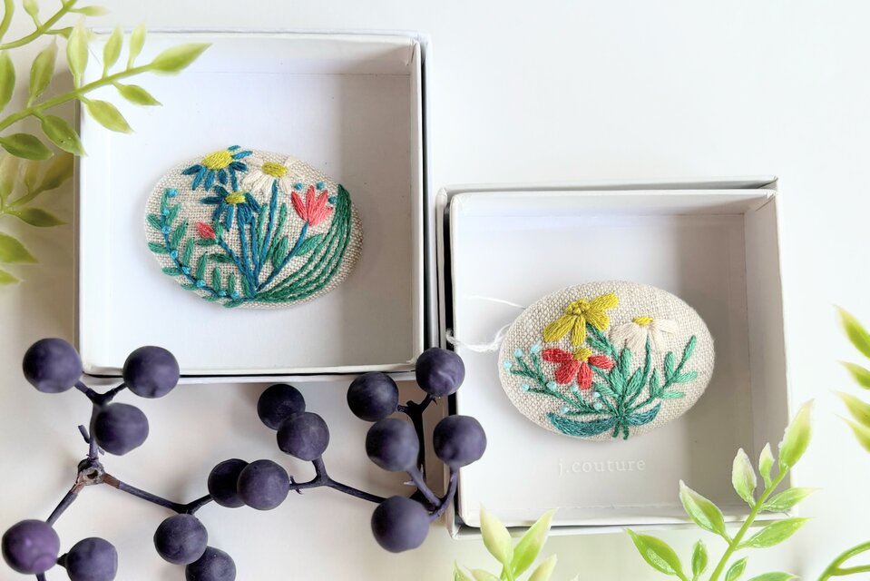 小さなお花の刺繍ブローチ・botanical#397 | iichi 日々の暮らしを