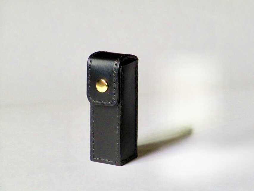 イタリア革ブッテーロの箱型印鑑ケース（黒）