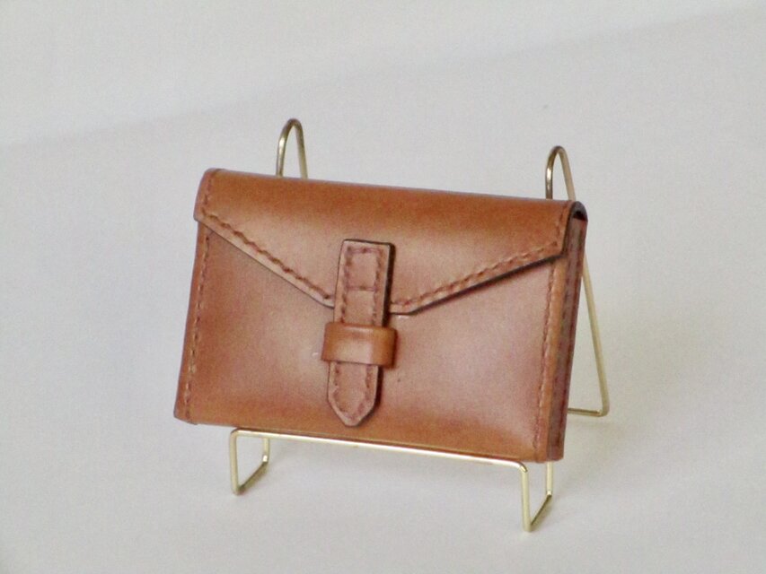 ［定番］イタリア革ブッテーロ 箱型名刺入れ（キャメル）