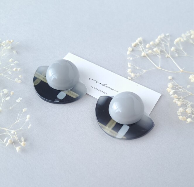 ★c　"Color in everyday life…"　秋　冬　グレー　チェック　大人ピアス／イヤリングe