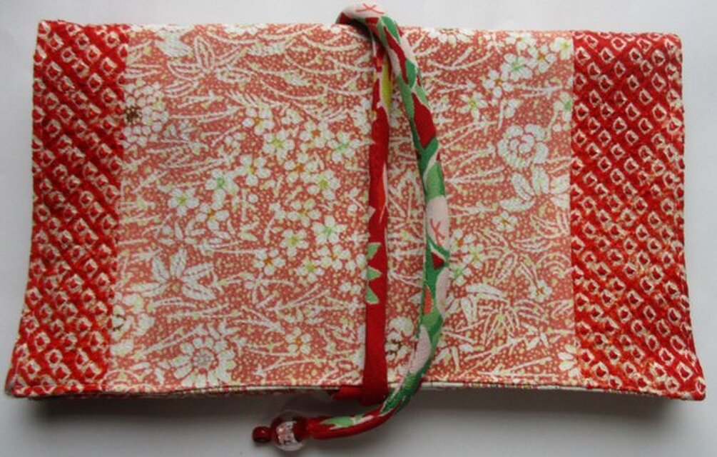 ９４０１　絞りと花柄の着物で作った和風財布・ポーチ　＃送料無料のコピー