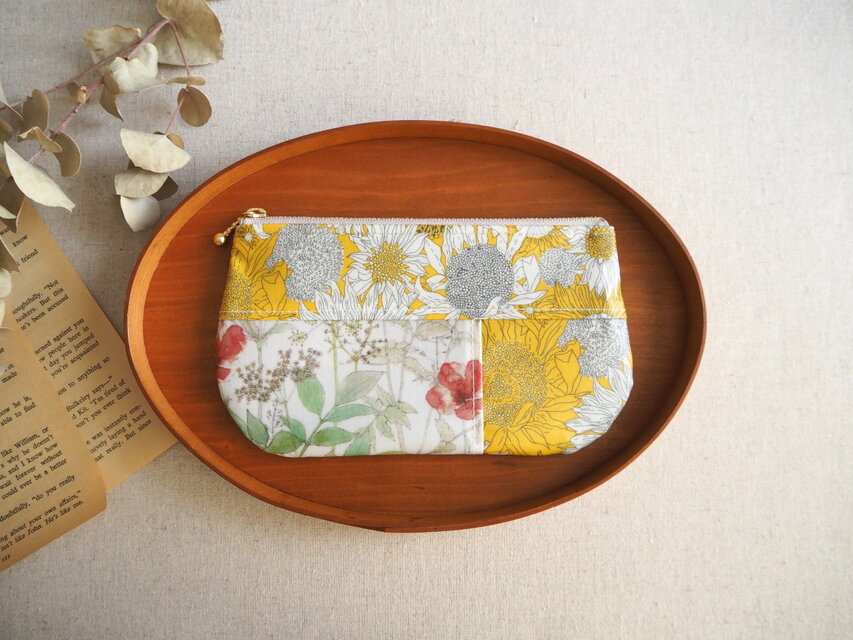 リバティラミネートラウンドポーチ(小さめタイプ)　イエロー系パッチワーク