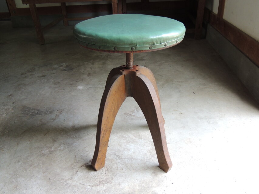 みどりの回転椅子 | iichi 日々の暮らしを心地よくするハンドメイドや