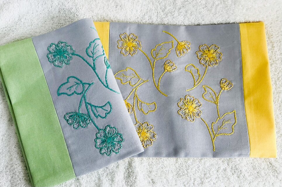 花刺繍のブックカバー（単行本・ハードカバーサイズ）ミント・エッグイエロー