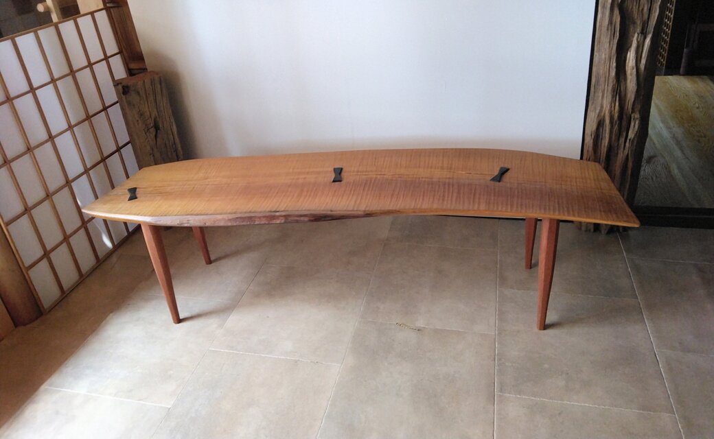 樫・自然木のベンチ 一枚板 | iichi 日々の暮らしを心地よくする