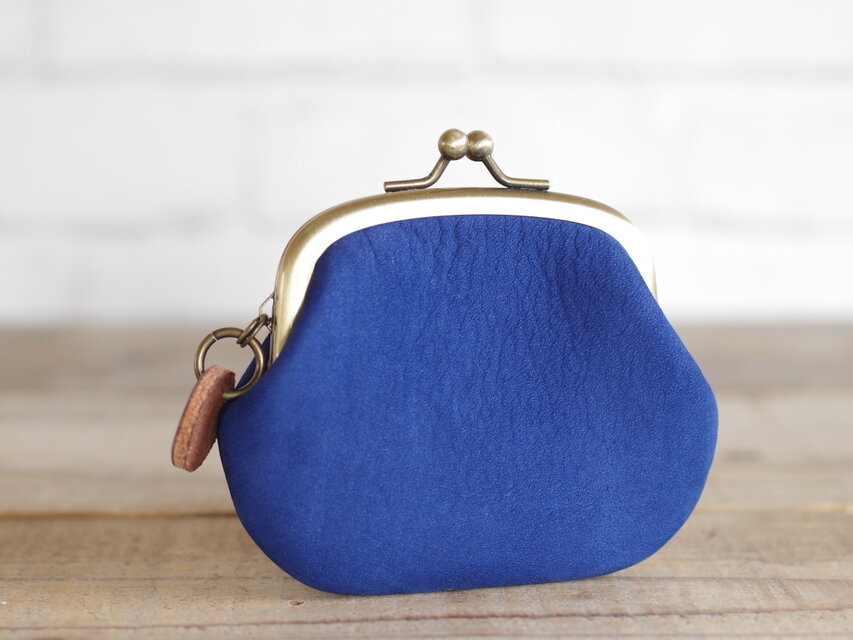 ヌバックレザーがま口 ブルー