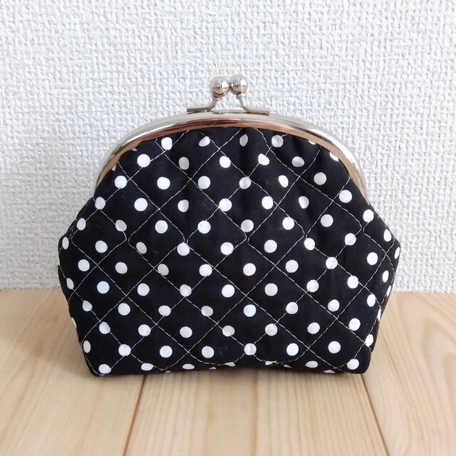 ふんわりがま口ポーチ　12cm口金　キルティング　ドット　ブラック　　402