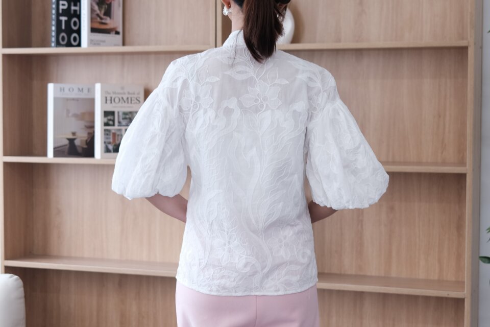 コットン刺繍スタンドカラー ブラウス（パフスリーブ） | iichi 日々の