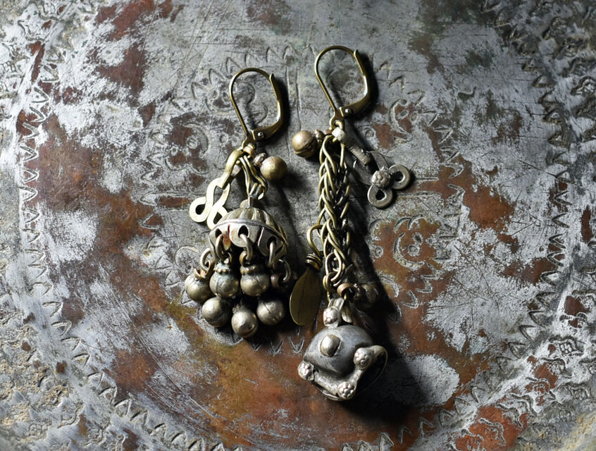 oldアフガンメタルと民族鈴のアンシメトリーピアス