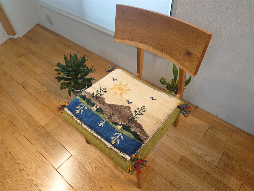 夏のキャンペーン】ペルシャ ギャッベ 117×78 小判型 茜色 ザクロの木