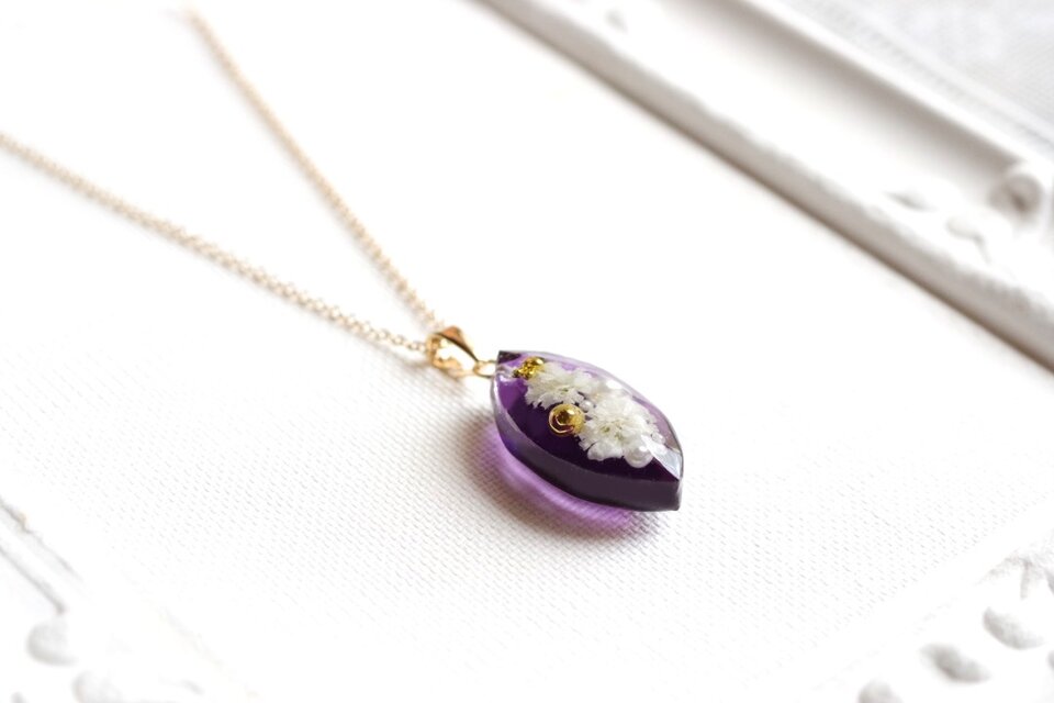 レジンアート　マーキスペンダント〈愛の骸〉