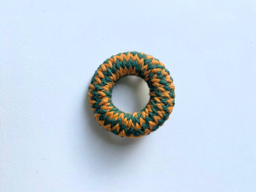 【小】Knitブローチ