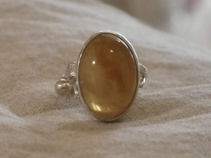 傷を癒す〜スマトラ産ブルーアンバーとクランベリー〜