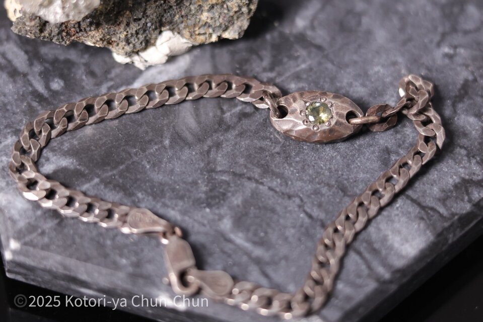 【完全新作！】トシッタさんのオリーブグリーンクリソベリル・シルバーブレスレット【結：エリオン】