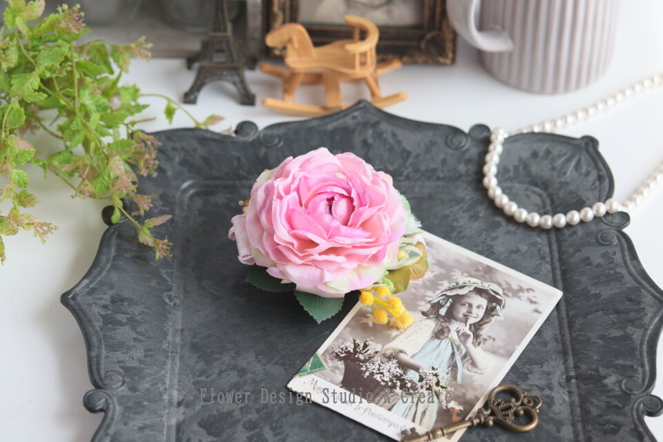 卒業式・入学式・結婚式に♡ラナンキュラスとオレンジの小花のコサージュ　入学式　卒業式　ピンク　ミモザ　紫陽花　フォーマル