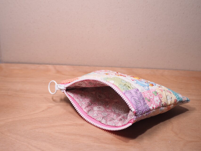 パッチワークキルト アニマル ポーチ | iichi 日々の暮らしを心地よく