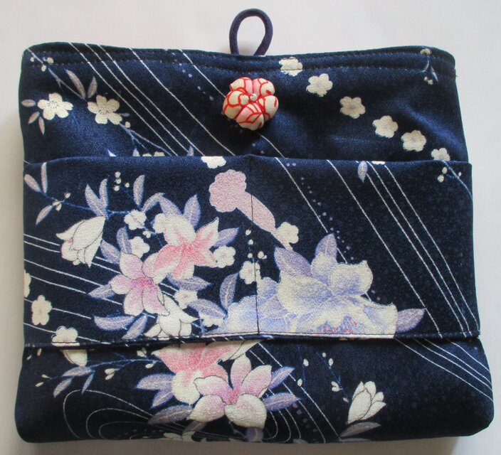 ８４１９ 花柄の着物で作ったポーチ＃送料無料