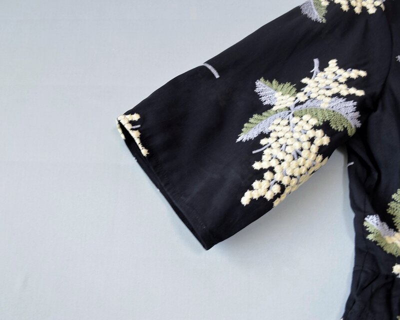 コットン100％総刺繍ウエストギャザー寄せポケット付き大人可愛い五分