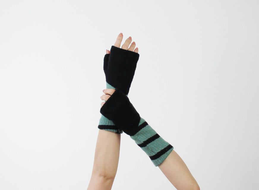 ハンドウォーマー 指なし 手袋  % PERCENT（ブラック・ミントグリーン）グッドデザイン賞受賞 男女兼用 手袋 スマホ対応