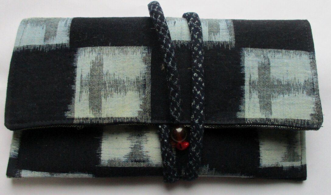 ８４２４　絣で作った和風財布・ポーチ＃送料無料