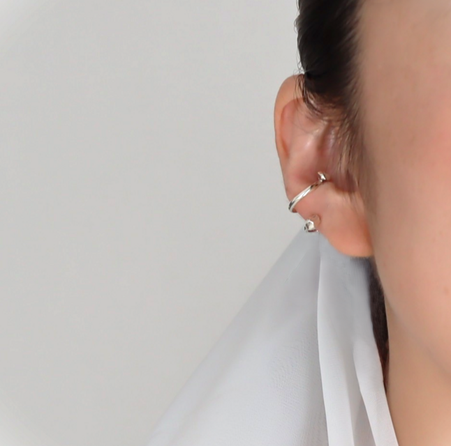 Spin［ピアス風 ］光の粒子SV925イヤーカフ 軽量