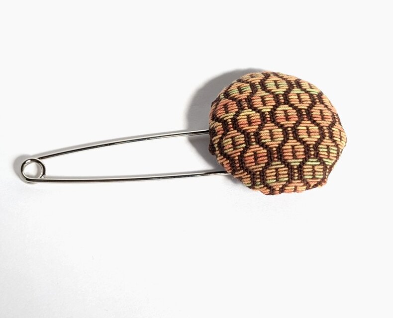 秋の彩り／こぎん刺しストールピン（ブローチ）