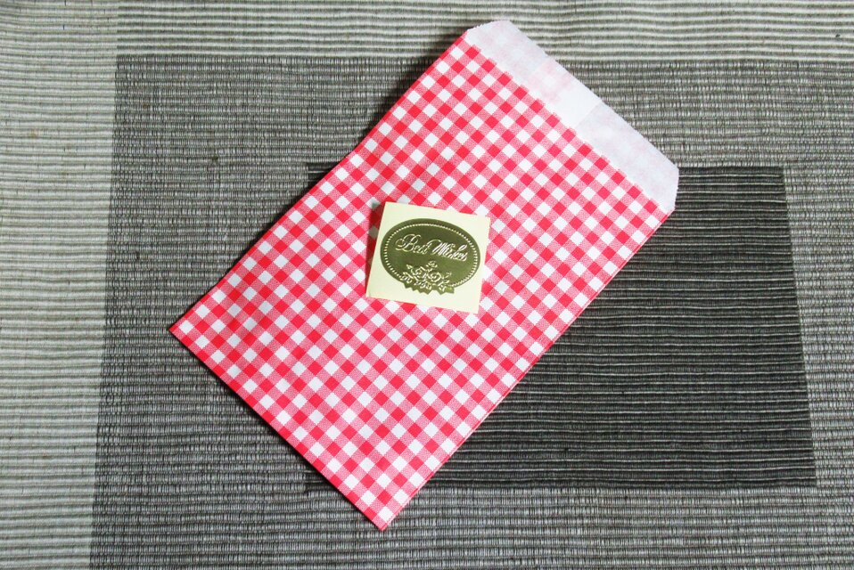 切手15 ドイツ 紋章切手ブローチ10556 | iichi 日々の暮らしを心地よく