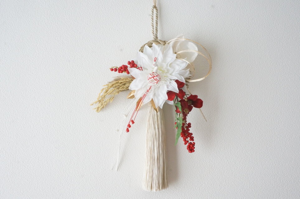 【11月早割・2026年新作】ホワイトダリアと鶴のお正月飾り