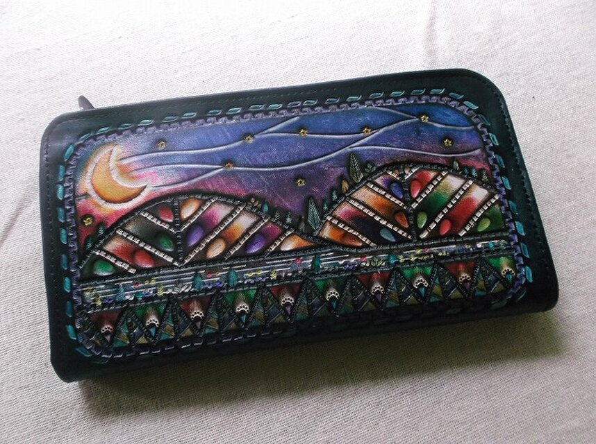 L型ファスナータイプのロングウォレット　刻印＆拭き染め　牛革 L型ファスナータイプのロングウォレット牛革刻印＆拭き染め