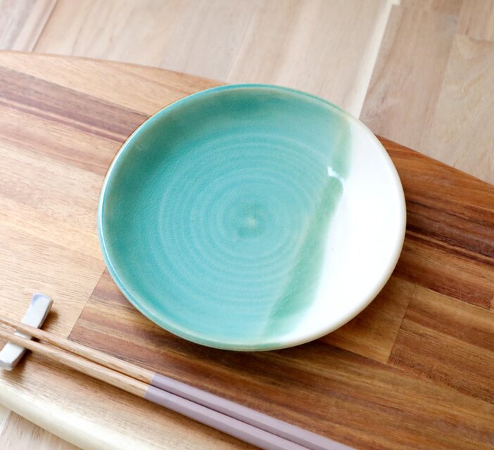トルコブルーとマット釉のかけ分け中皿