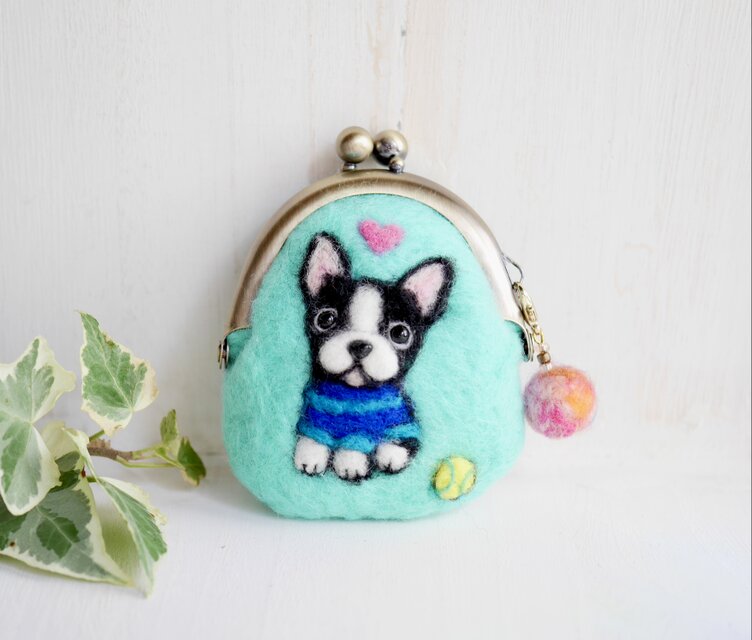 おっとりフレンチブルドッグの小さな羊毛フェルトがま口