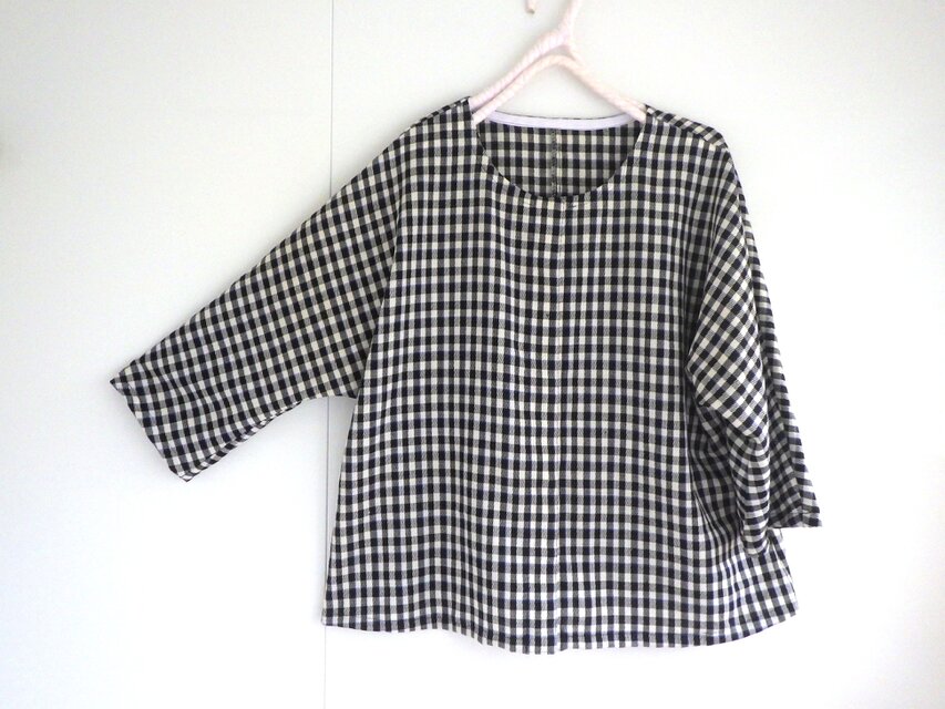 ギンガムチェックのドルマンスリーブ羽織物　ブラウス　カーデガン　