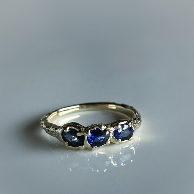【3/15まで】aica jewelry VON K10リング サファイア サファイア リング / k10 | iichi 日々の暮らしを心地よくする