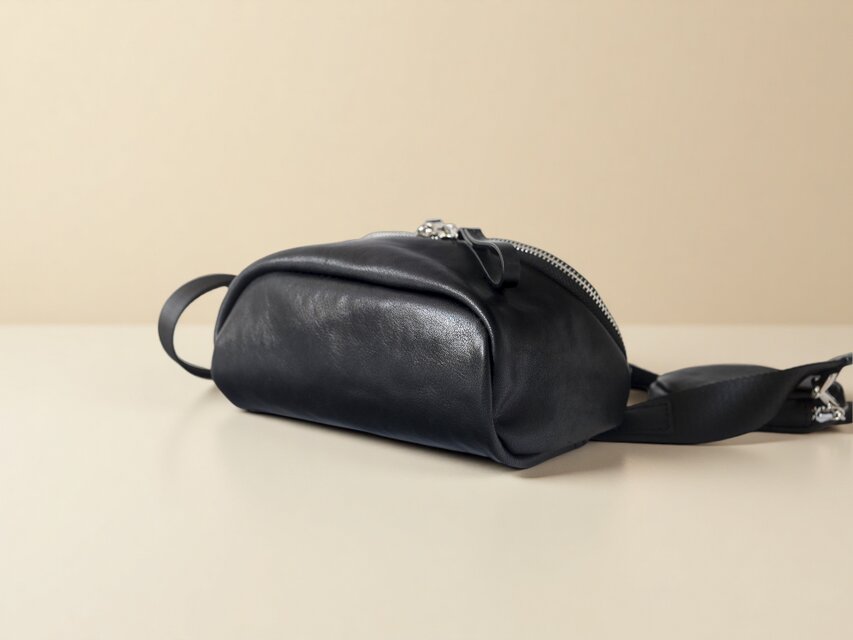 本革 ナッパレザー ボディバッグ ミニショルダー ブラック 男女兼用