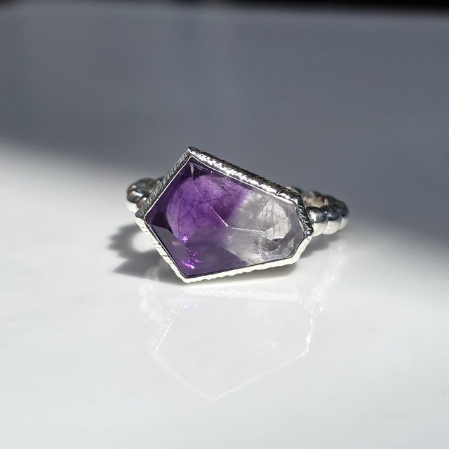 アメシスト　変形横長6角形　立体ラフカット　愛しい鉱物　シルバーSV925リング