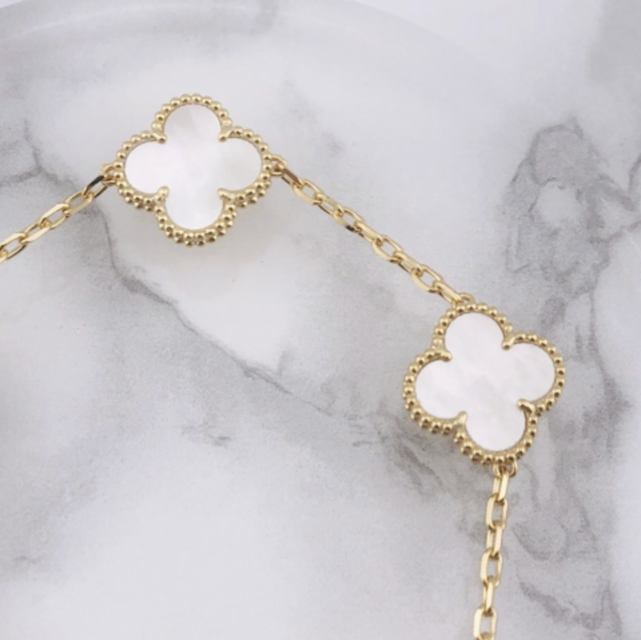 幸せのクローバー【高品質！送料無料！当日発送】ゴールド