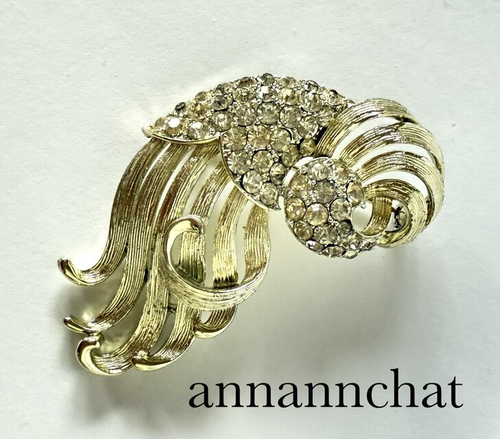 【ビンテージ 　1960年代　ラインストーン　wave 　ブローチ】lisner