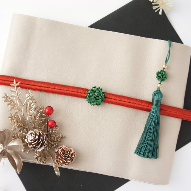 帯飾り 「 クラシックグリーン 」 タッセル 房付き つまみ細工 着物 緑