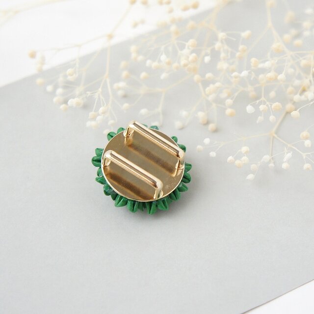 つまみ細工帯留め 帯飾り 緑 白 金 パールチェーン つまみ細工帯留め