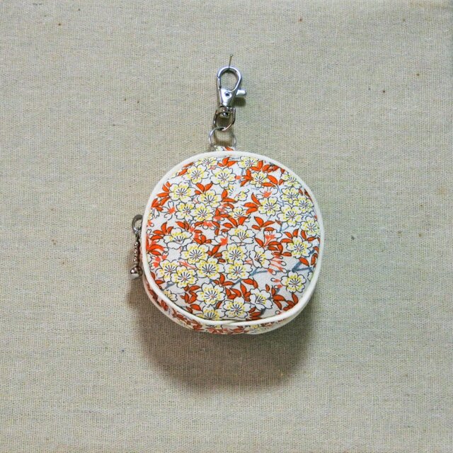 着物リメイク　ちっちゃなまあるいポーチ