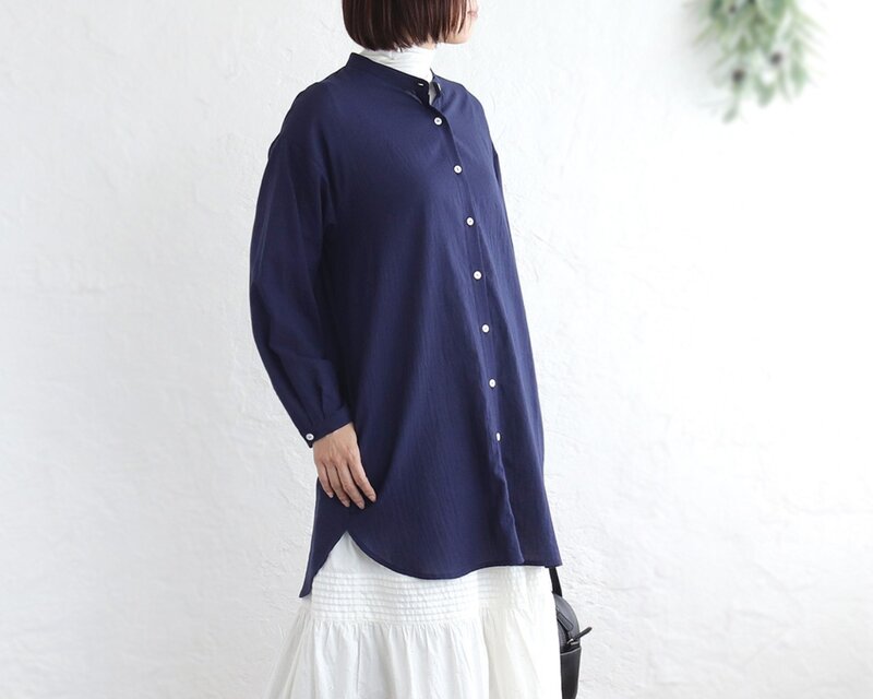 とろけるような肌ざわり 秋のはじまりに✦ 東炊きコットン チュニック丈ロングシャツ（ネイビー）TP09