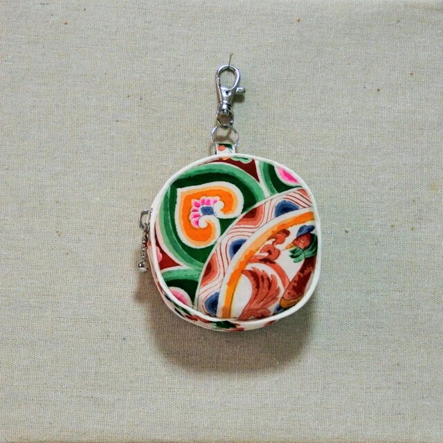 着物リメイク　ちっちゃなまあるいポーチ