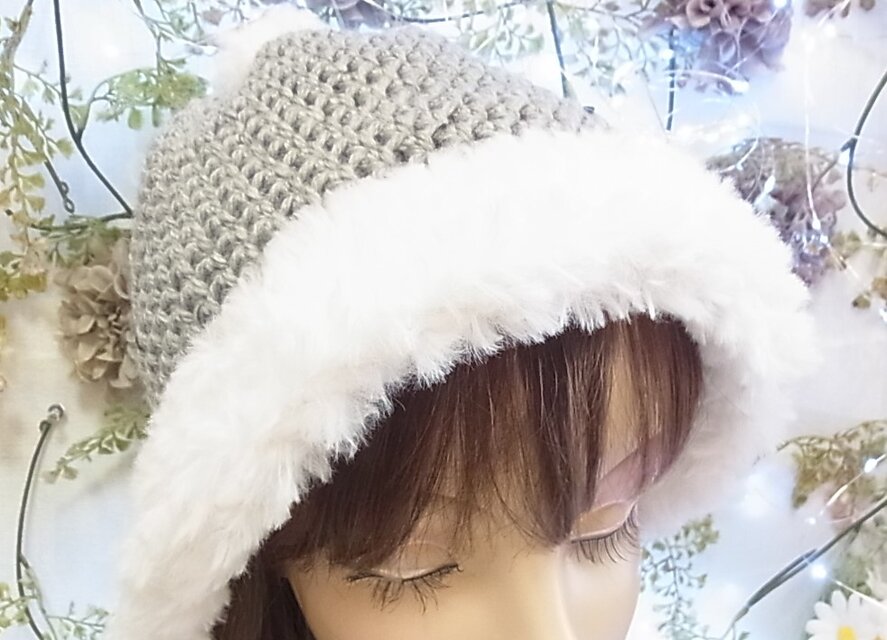 グレー ニット帽 ファー付きポンポン Moncler グレー ニット帽 ファー