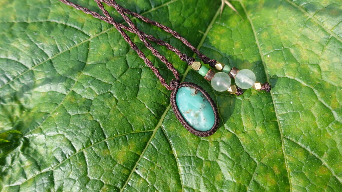 クリソプレーズシンプルマクラメネックレス | iichi 日々の暮らしを