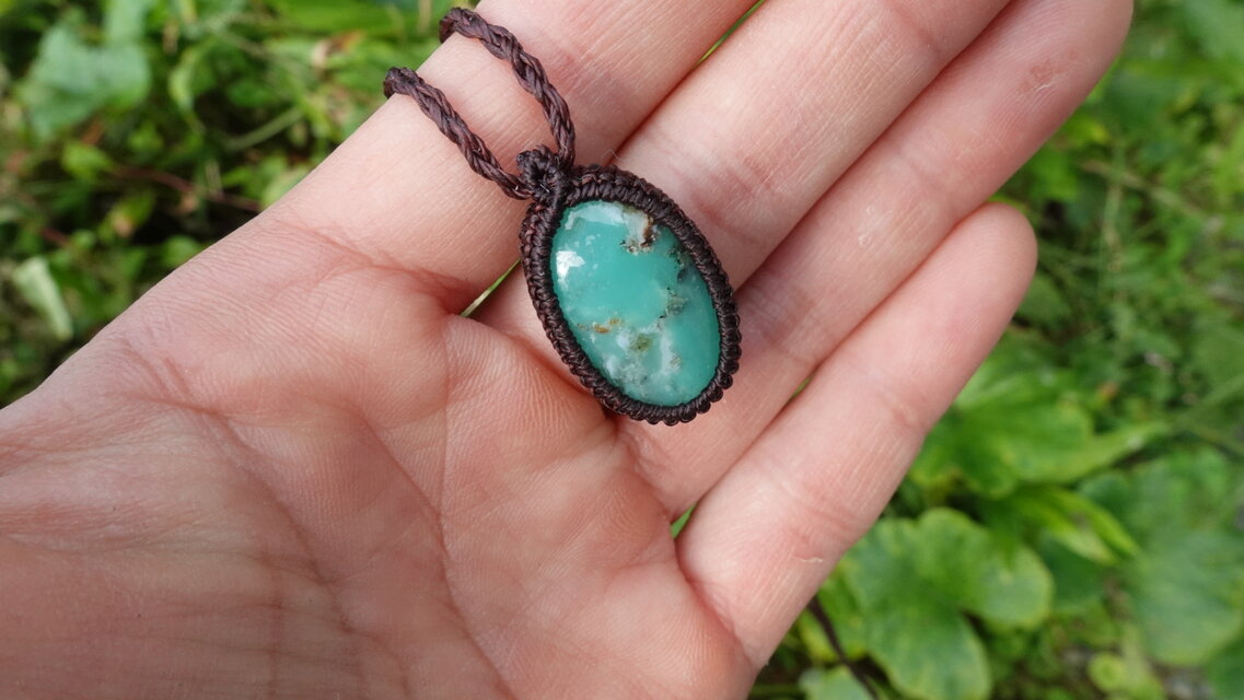 クリソプレーズシンプルマクラメネックレス | iichi 日々の暮らしを