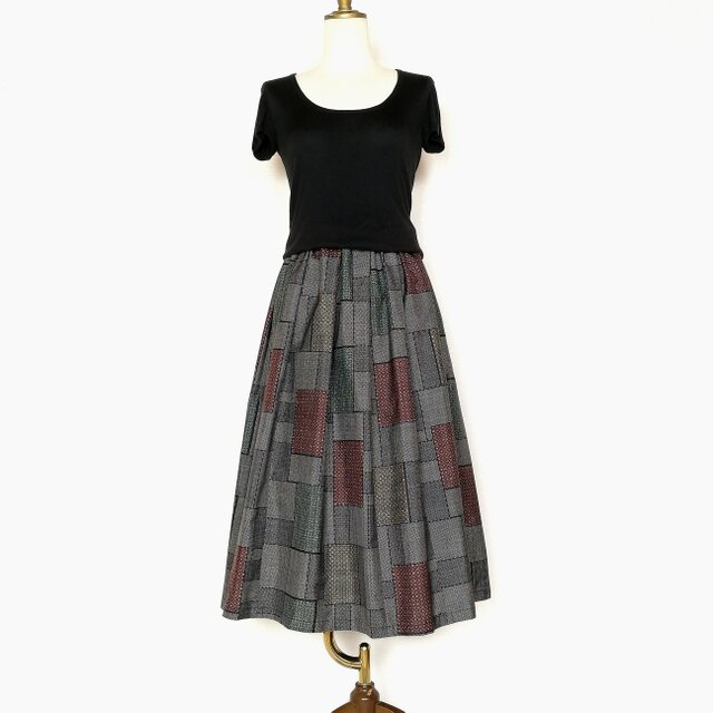 大島紬リメイク＊タックスカート | iichi 日々の暮らしを心地よくする